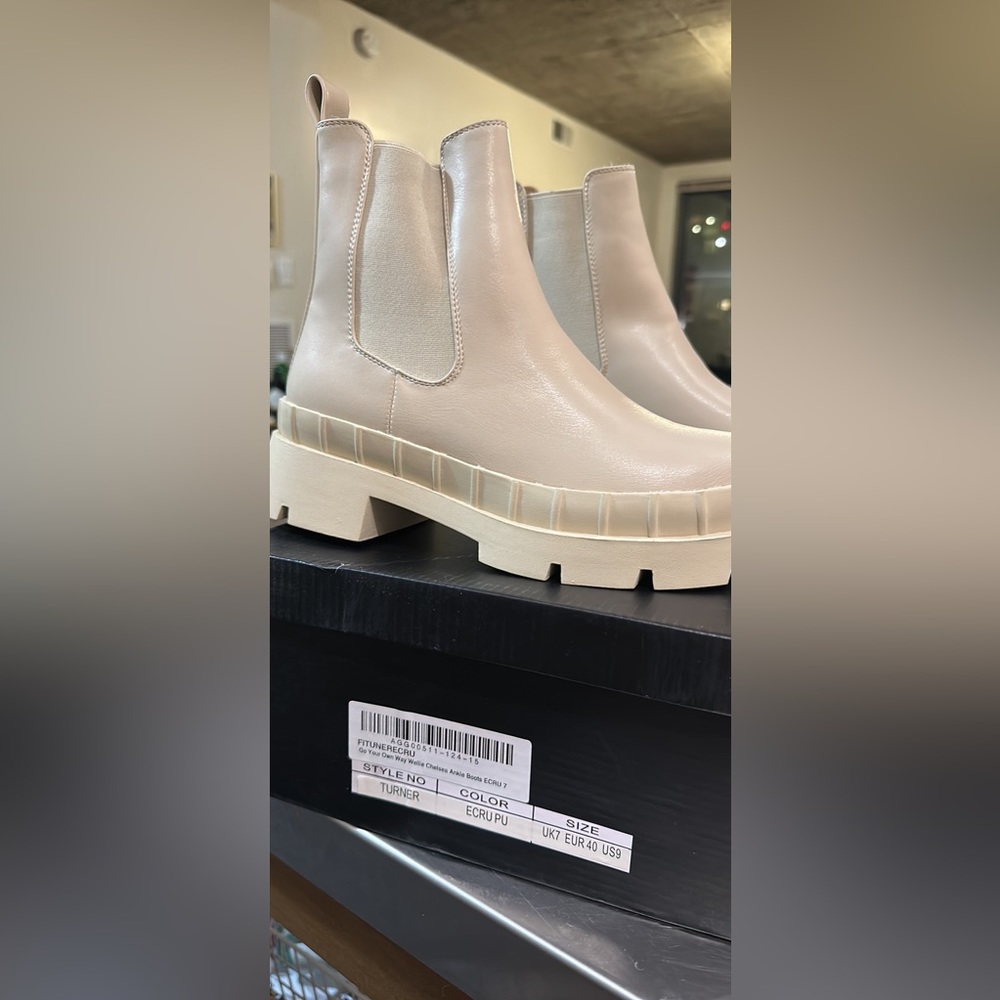 Chelsea Boot